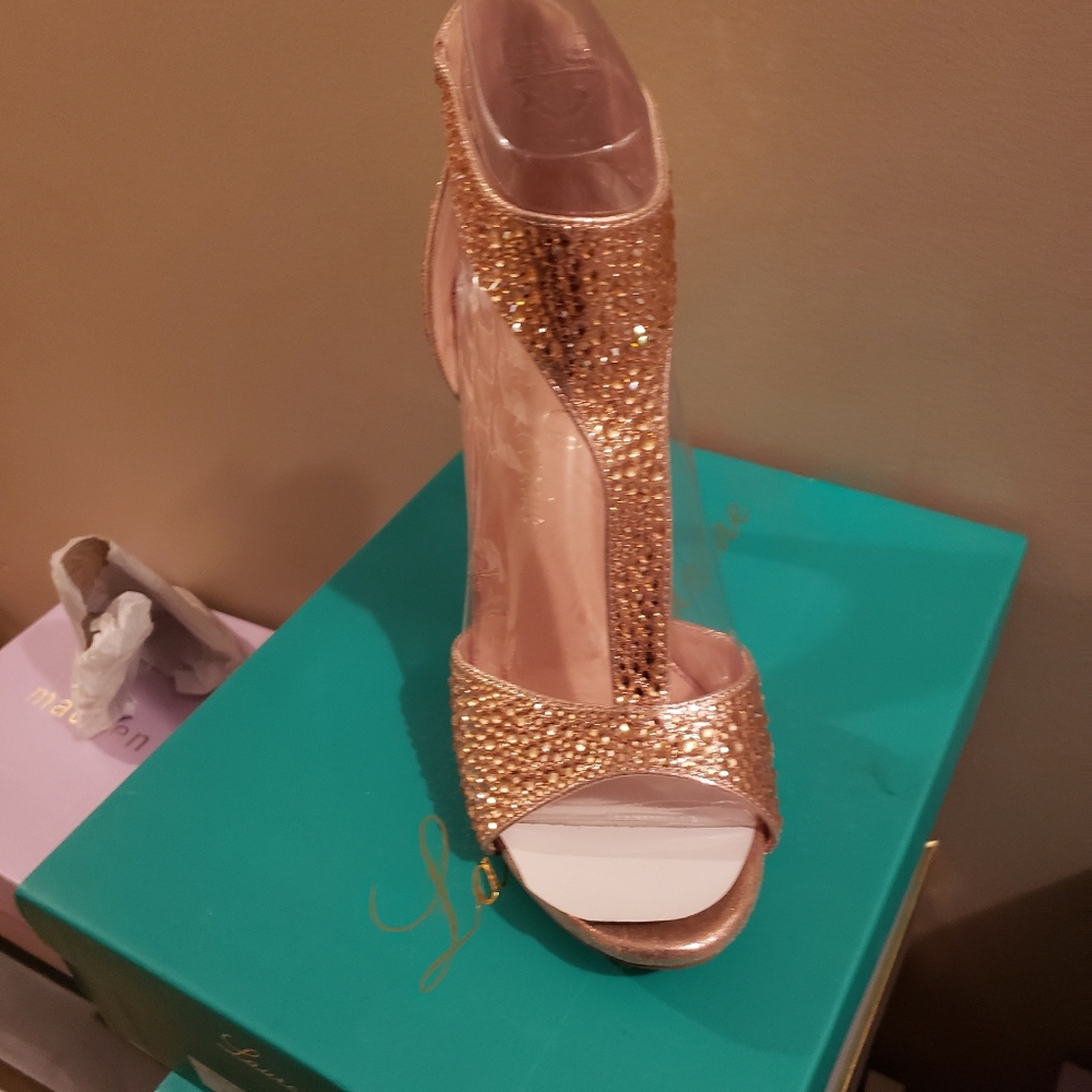 HEELS